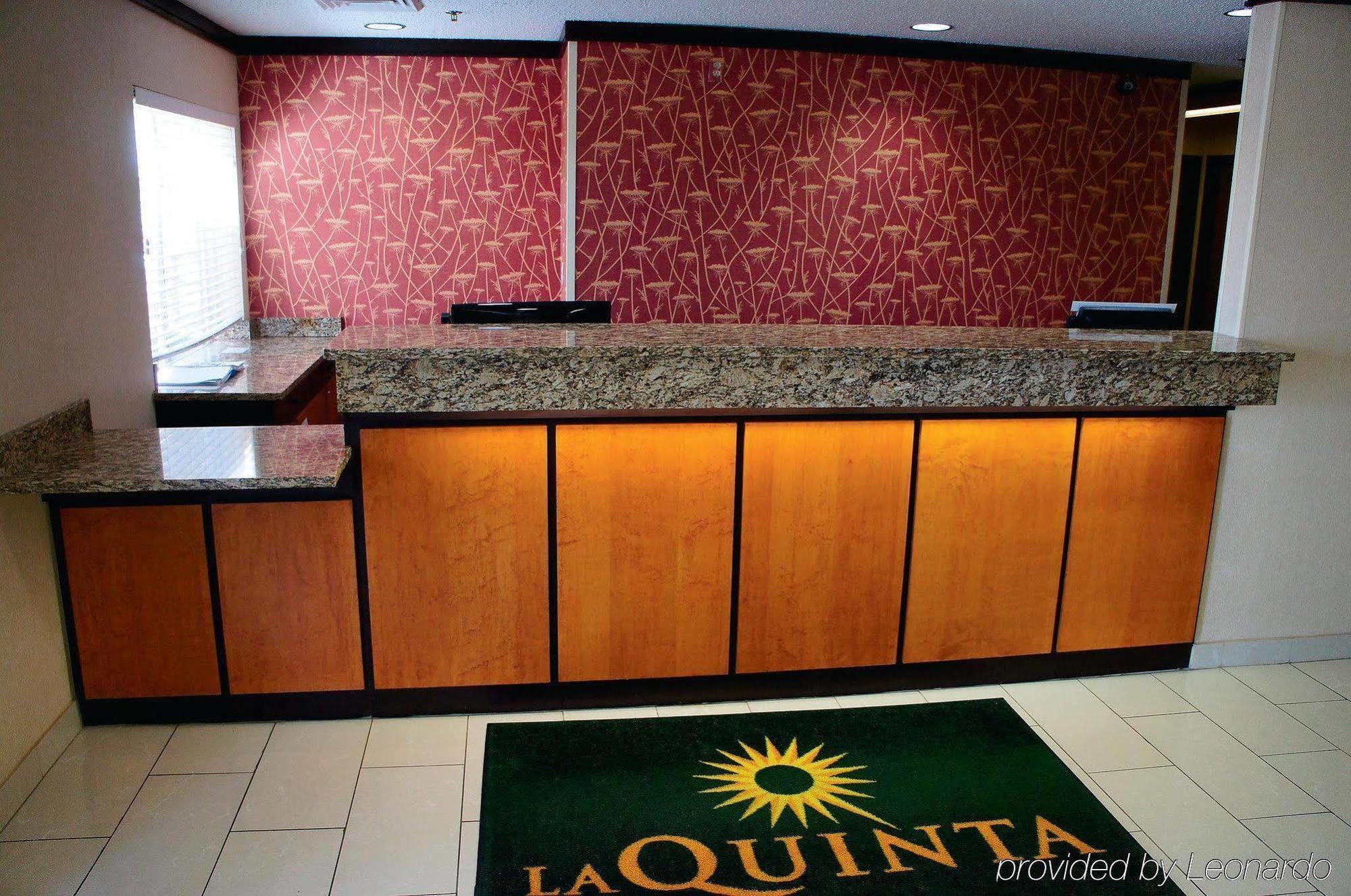 La Quinta Inn & Suites By Wyndham Peru Starved Rock St Park Exterior foto